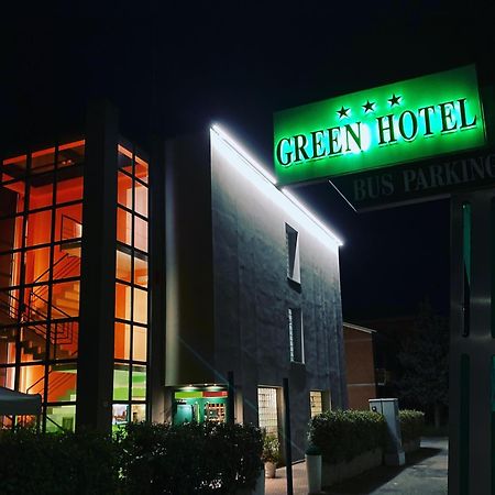 Green Hotel Poviglio  Bagian luar foto