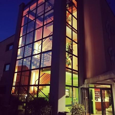 Green Hotel Poviglio  Bagian luar foto