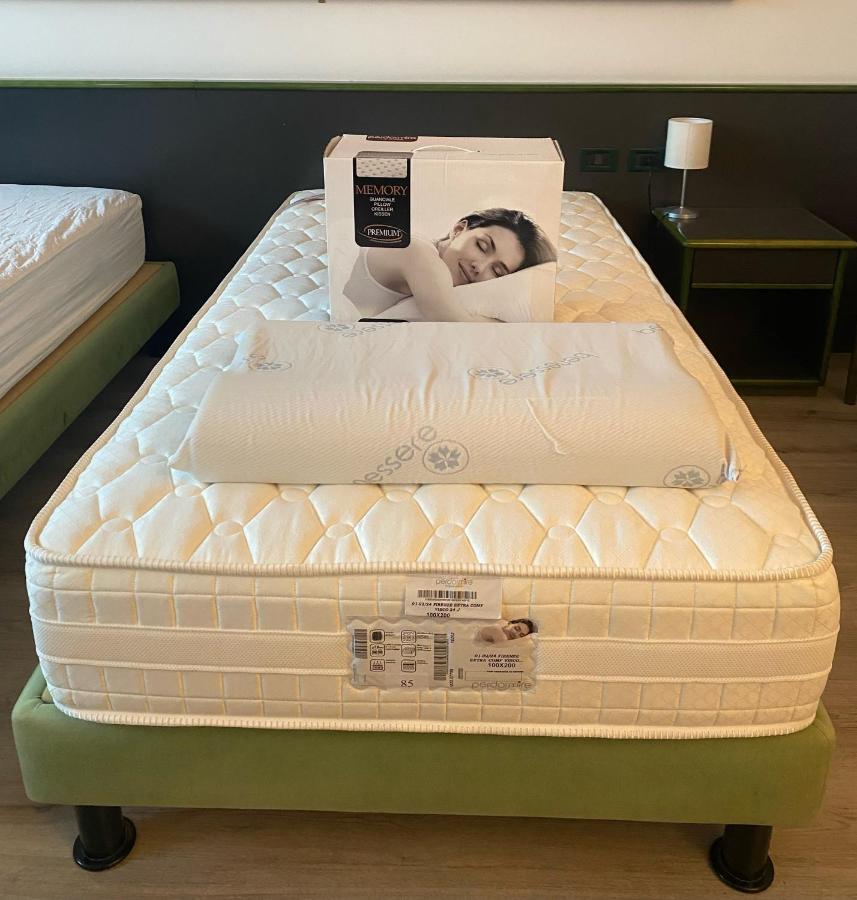 Green Hotel Poviglio  Bagian luar foto