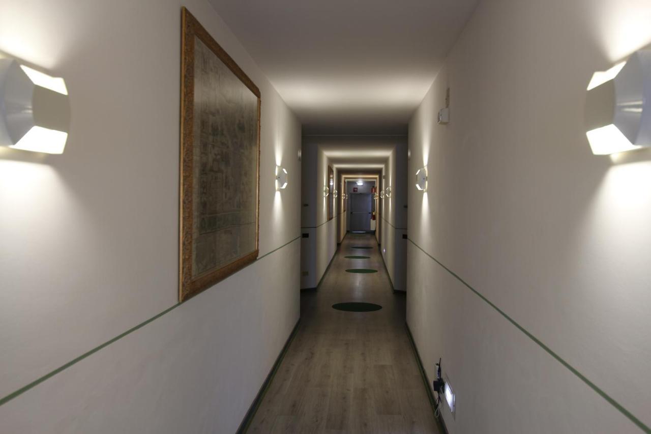 Green Hotel Poviglio  Bagian luar foto