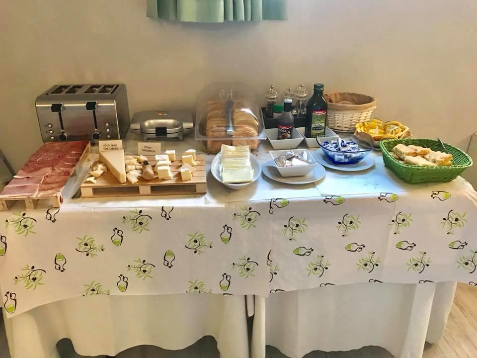 Green Hotel Poviglio  Bagian luar foto