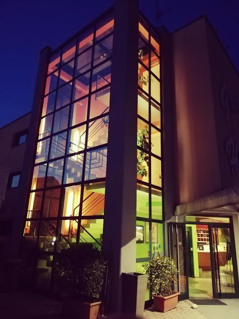 Green Hotel Poviglio  Bagian luar foto